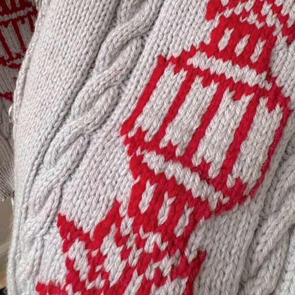 Vintage Handmade Cable Knit Grey & Red Intarsia Lanterns Oversized Cardigan 52 - Picture 6 of 10